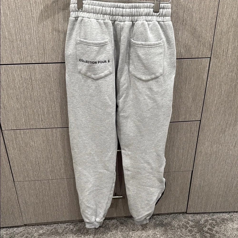 Manier De Voir Gray Sweatpants with Black Stripes - Picture 3 of 4